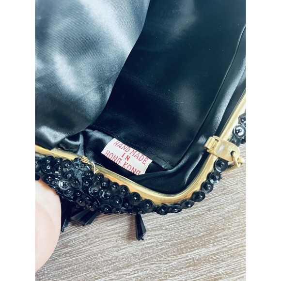 Vtg Black Beaded Sequin Evening Bag Purse Hong Kong Kiss Lock On Trend Classic - Picture 8 of 16